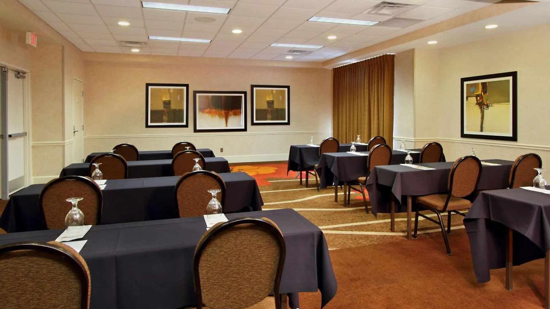 Hilton Garden Inn Columbus Airport Hotel